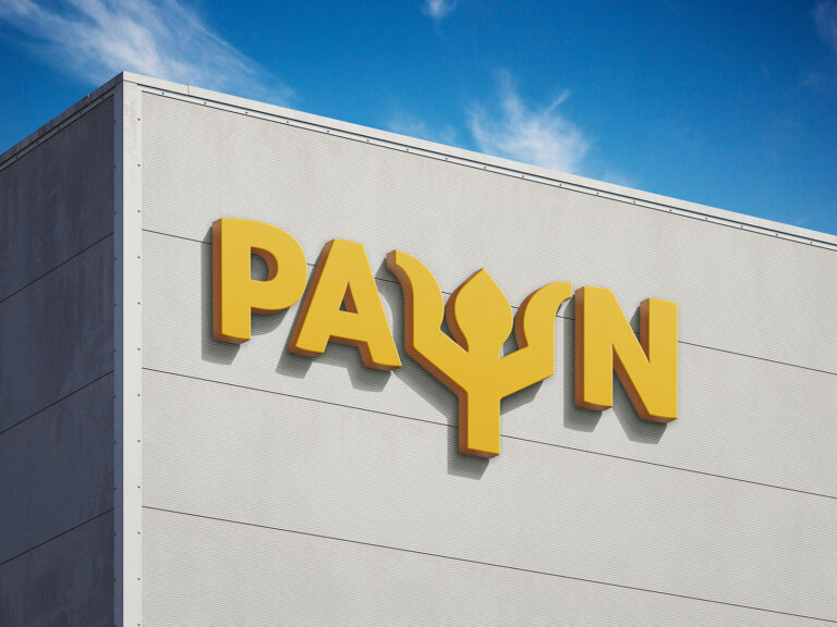 Mockup de Logo em Edifício Grátis