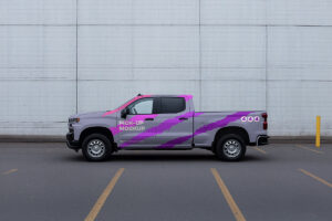 Mockup de Pickup Plotada Grátis